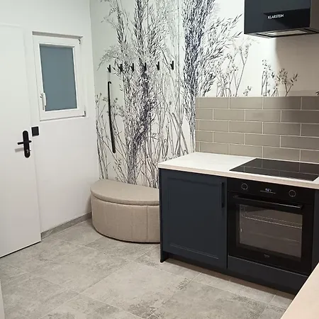 Apartamento 16 *